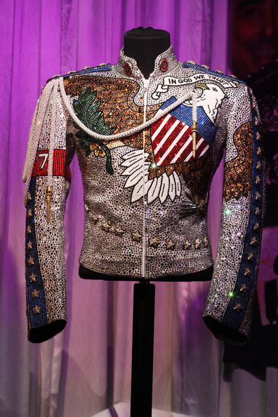 Michael+Jackson+Official+Exhibition+Press+27qtqfWTBrAl.jpg