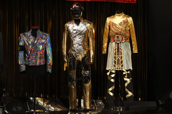 Michael+Jackson+Official+Exhibition+Press+GIK-zcTumywl.jpg