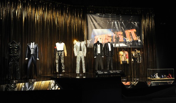 Michael+Jackson+Official+Exhibition+Press+xkHvCA2n1QFl.jpg