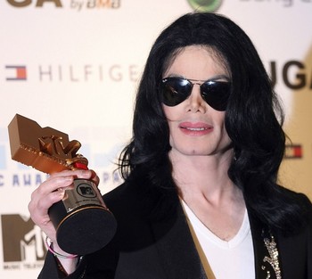 Michael-Jackson-rLegend-Award-2006-MTV-Video-Music-Awards-Japan-2.jpg